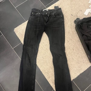 Lågmidjade zara jeans - Fina jeans