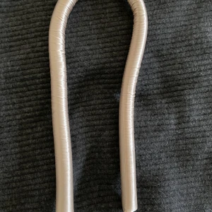 100% mullbärssiden rod till håret - 100% mullbärssiden hår lock utan värme från Lyx Vxo. Testat 2 gånger. Nyskick