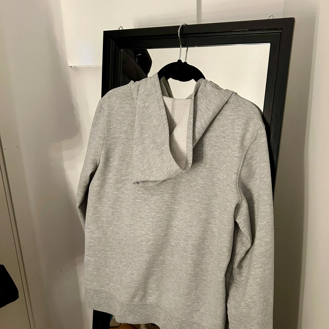 Grå GAP hoodie.  - 90