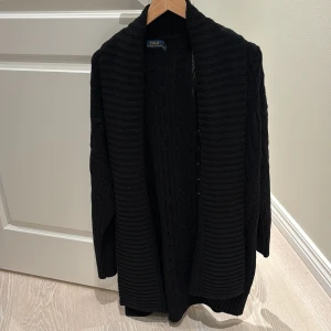 Ralph Laurent längre kofta - Ralph Laurent längre cardigan, mkt fint skick. Stl S men mer som en Medium. 