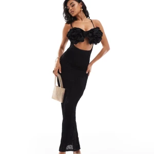 Maxi klänning Asos - Nytt skick, aldrig använt, prislappen är fortfarande på. Ser ut som på bild. XS Köpt för 909 sek