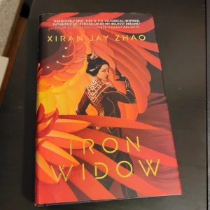 Iron Widow - Xiran Jay Zhao - God skickt utan skador. 