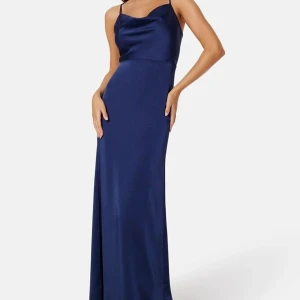 Långklänning - Fin långklänning i bra skick, bara använd en gång, nypris 800kr