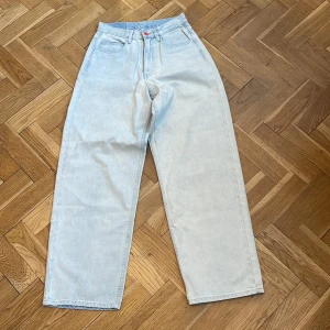 Bewider jeans - Ljusa wide leg jeans