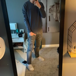 Ull tröja - Tja! Säljer nu denna feta ull tröja från superdry som är perfekt på hösten 🍁 |ny pris cirka 700kr mitt pris 499kr| jag är 180-185 och då den sitter perfekt.