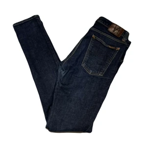 Nudie Jeans  - Storlek: 31/34  Modell: Skinny Sam Skick: 9/10 inga synliga defekter Hör av er vid frågor och funderingar
