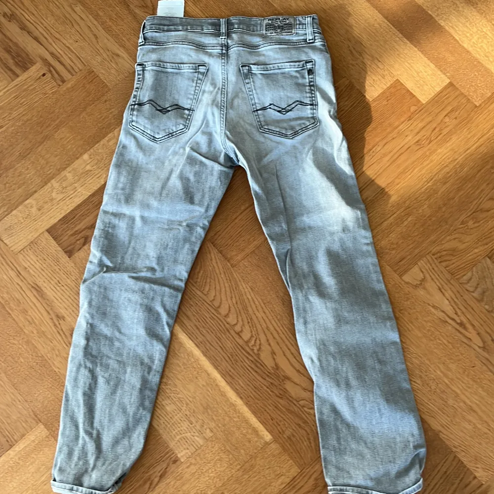 Riktigt feta replay jeans inte särskilt använda och en fet grå färg. Jeans & Byxor.