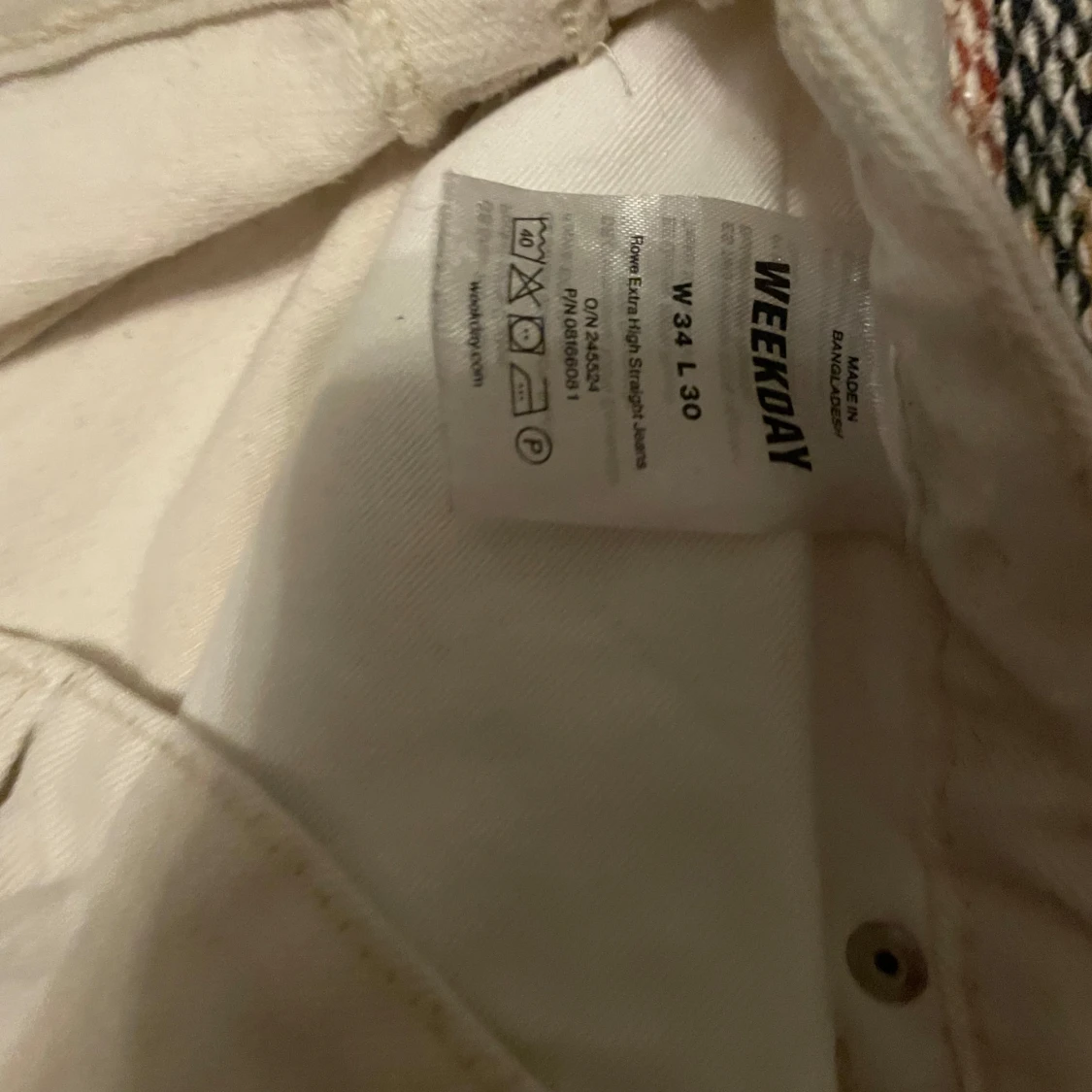 Vita jeansbyxor från Weekday - 2