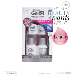 Depend Gel iQ Start Kit - Depend Gel iQ Start Kit med UV/LED-lampa innehåller baslack, topplack, pre-cleanser, high shine-cleanser, nagelfil och en manikyrpinne. Perfekt för att skapa hållbara och glansiga naglar hemma. Enkel applicering utan buffring eller prep. Öppnad förpackning men aldrig använd tidigare💕