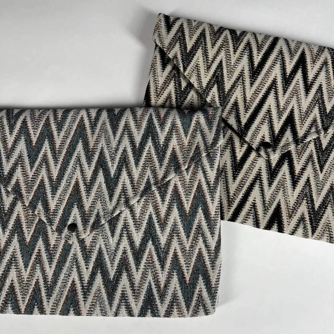 Zickzack-mönstrad datorfodral - 4