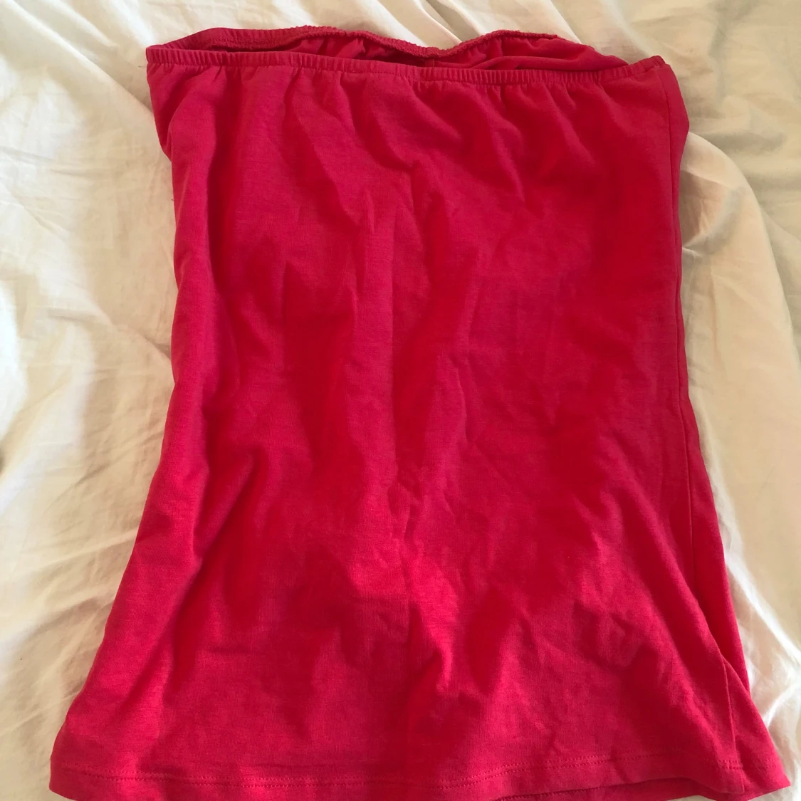 Gulig tubtop fast ett litet hål som jag visar på bilden men är enkelt att sy ihop💕💕 - 90