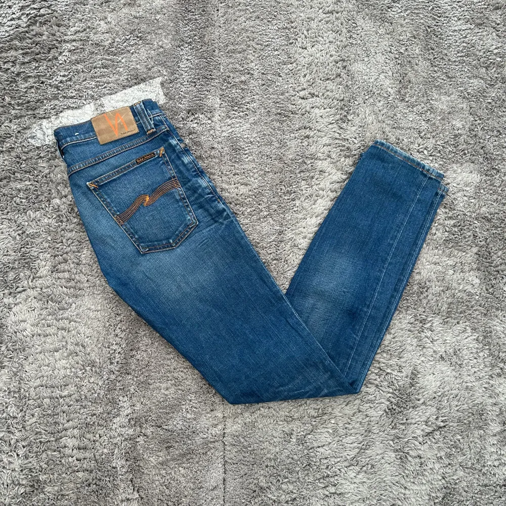 Nudie jeans || Otroligt bra skick || Köp sker via plick eller Swish || Rabatt vid köp av flera plagg || Mvh, JeansFabriken ||  13. Jeans & Byxor.