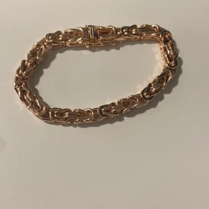 Kejsarlänk armband 8mm- 18K Guldpläterad - Har inte använt den och kommer inte till användning 