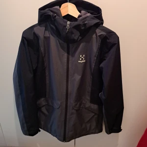 Haglöfs jacka - Nyskick! Passar s för herr eller m för kvinnor 