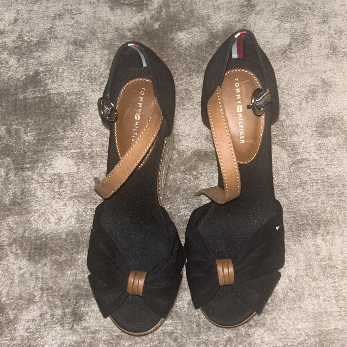 Tommyhilfiger skor/sandaler med kilklack