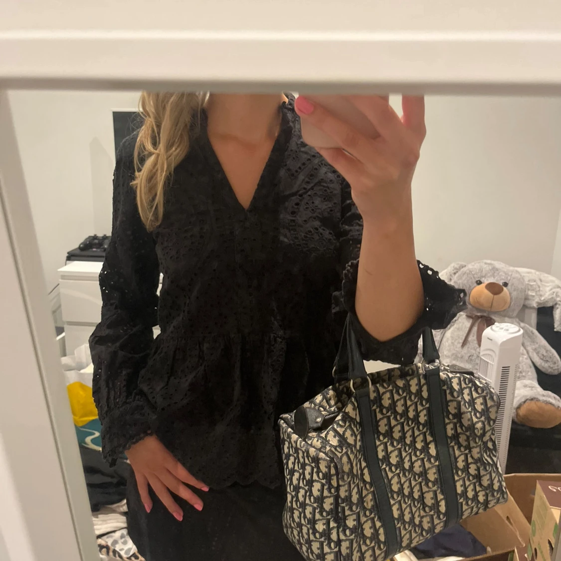 Svart hålig blus  - 90