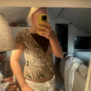 Omlott topp - Zebra mönster