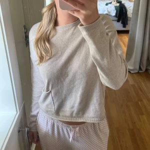 Superin tröja 💕 - Fin tröja från mango, strl 164 (barnstorlek) men passar XS-S, även en mindre M 😇