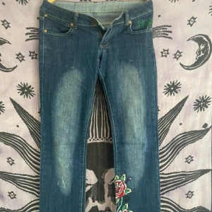ed hardy  - low rise ed hardy jeans  stretchy