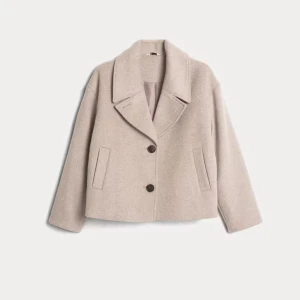 Beige kappa - I stolek S köpt för 1000kr knappt använd då de inte riktigt va min stil, säljer för 400kr, köpt från cubus 