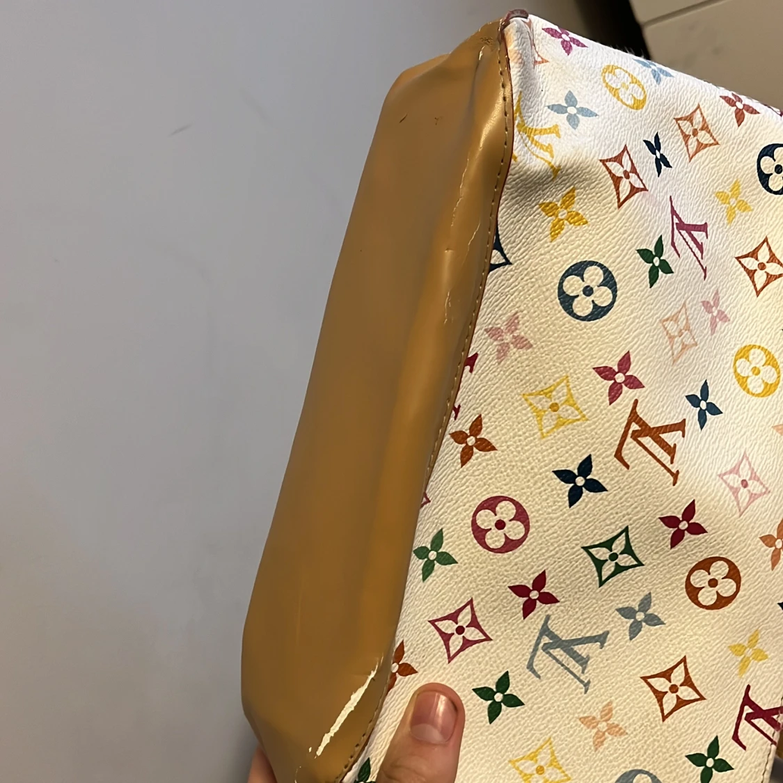 Vit axelväska med färgglatt mönster - 4