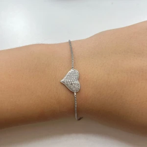 Silver armband  - Ett jättegulligt armband i rostfritt stål, köpt i Italien och helt nytt! Säljer då jag aldrig använder det🥰