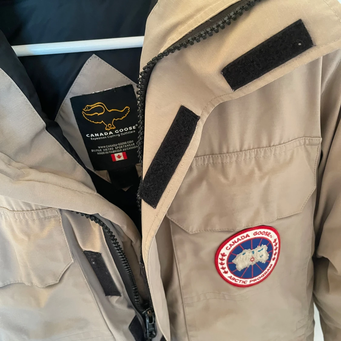 Beige vinterjacka från Canada Goose - 91