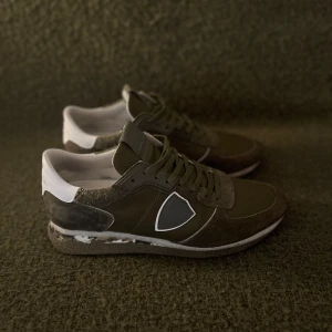 Philippe model skor - Philippe model trainers | Skick 9/10 | EU 43 ( passar 43-44) | Box medföljer! | Hör av dig vid minsta fråga eller fundering! 