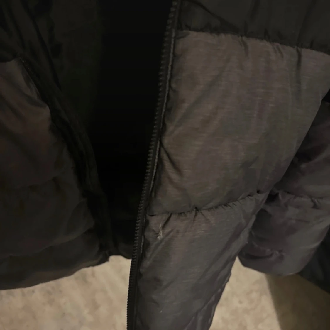 Svart och grå pufferjacka från hm - 92