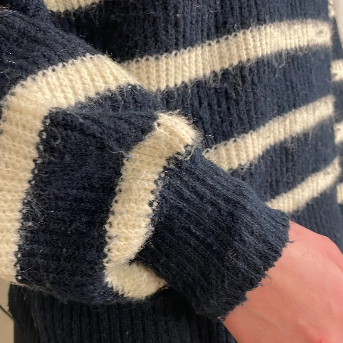 Randig stickad tröja - 91