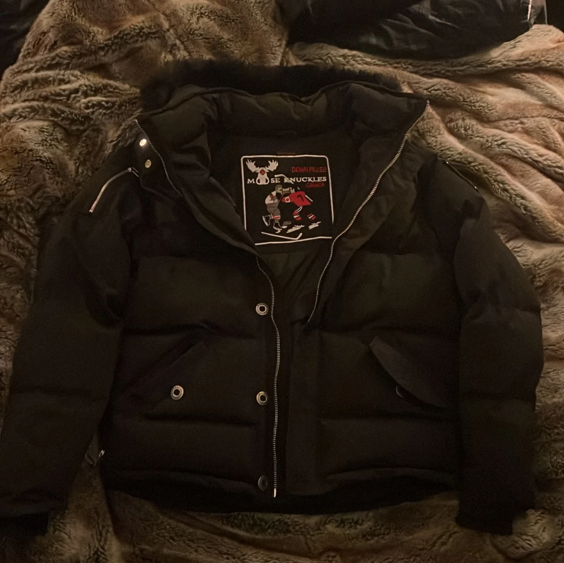 Svart jacka från Moose Knuckles - 91