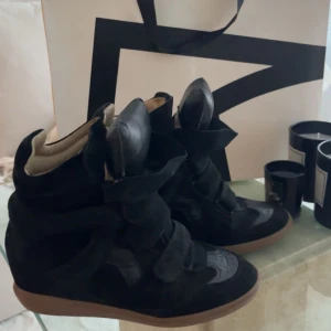 Isabel Marant - Säljer mina fina äkta Isabelle Marant Bekett!