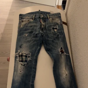 Snygga DSQARED2 jeans - Sparsamt använda, inga fläckar, felfria! 
