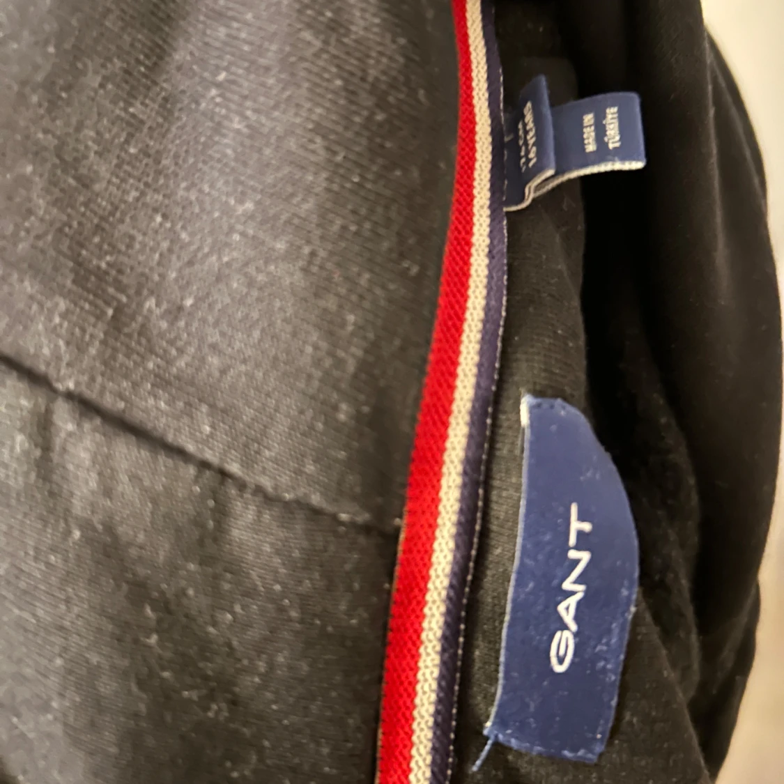 Gant hoodie (svart) - 91