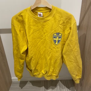 Sverige tröja - Storlek: S       Fraktar samma dag 📦