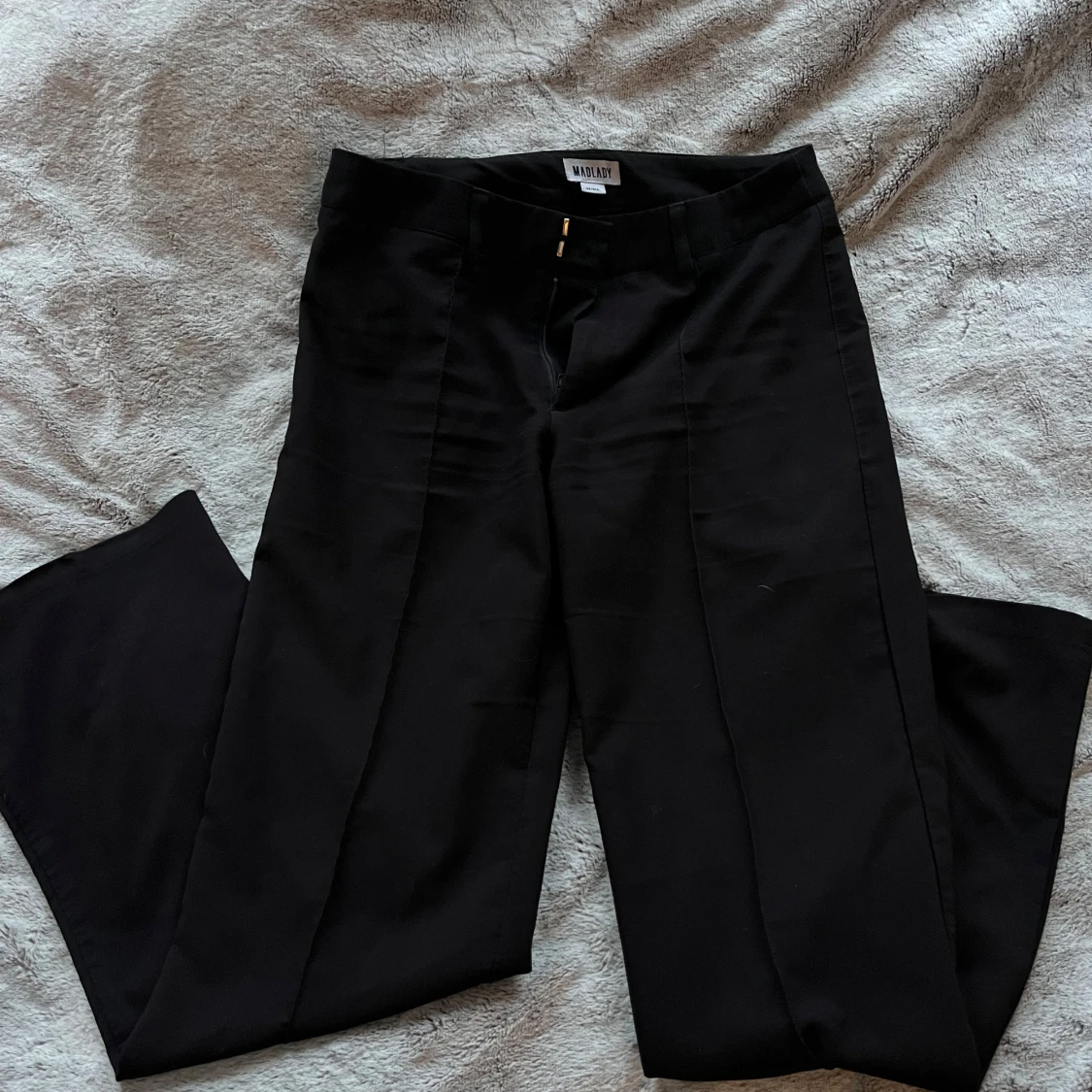 Svarta kostymbyxor från Madlady
