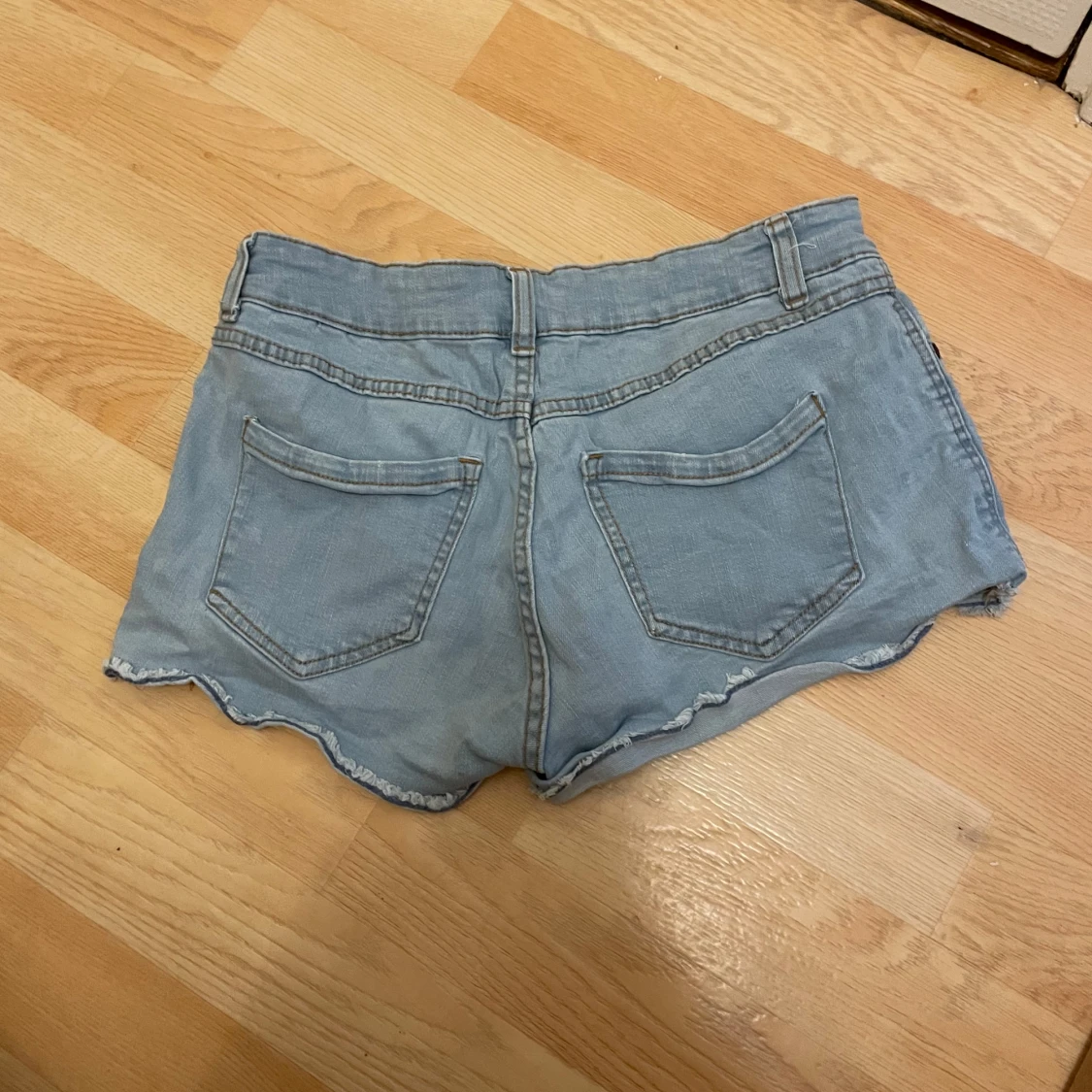Blå denim shorts - 90