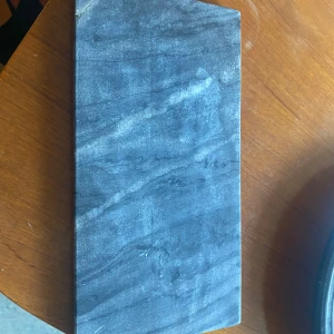 Marmorskiva - Marmorskiva i bra skick, aldrig använd. 30x 10 cm
