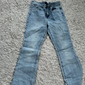 Jeans - Jättefina midwaist jeans med slits