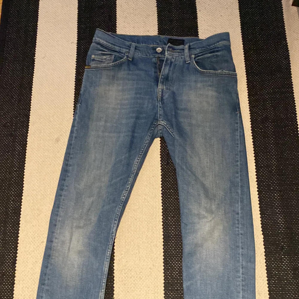 Snygga tiger of sweden jeans i slim fit. . Jeans & Byxor.