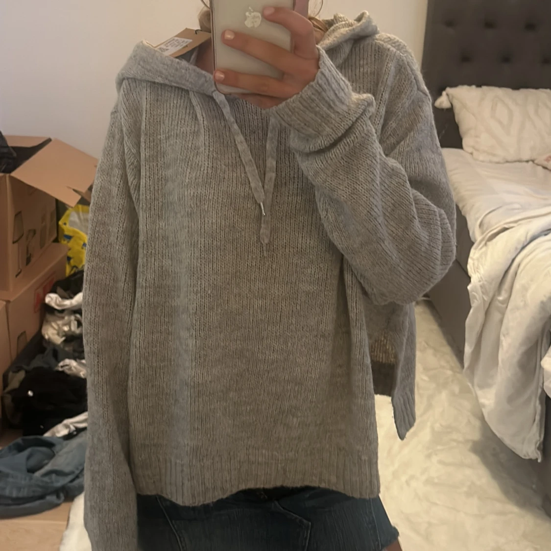 Stickad huvtröja - 91