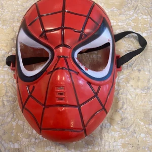 Spindelmannen Mask  - Finns fler kvar  Samma frakt  69kr/st 