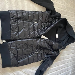 Jacka - Säljer denna feta jackan, helt ny med tagsen kvar