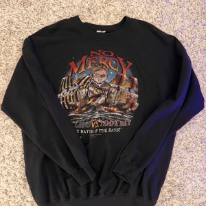 Vintage sweatshirt - Oanvänd vintage tunn långärmad tröja i bra skick. 8/10 skick Oversized fit L/ XL