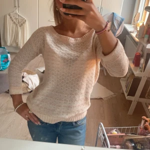 Trekvartsärm topp - Fin stickad tröja med trekvarts ärm i bra skick