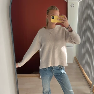 Soft Goat Kashmir tröja  - Så fin! Lite nopprig, syns på bilderna. Storlek M men passar mer XS-S💖