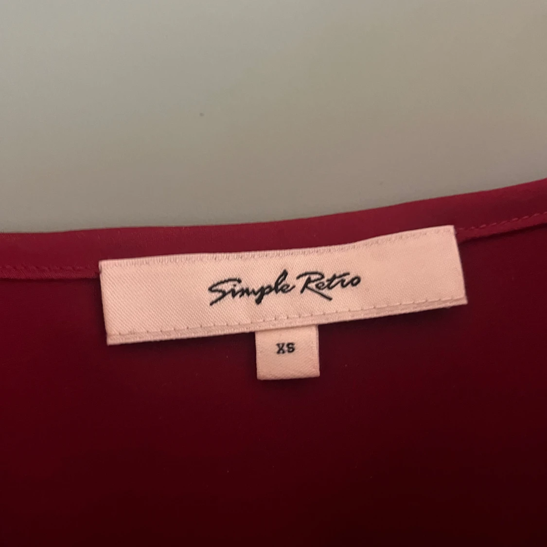 Röd satinklänning - 91