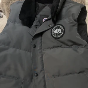 Canada Goose Black Label Väst - Nyskick, Storlek M