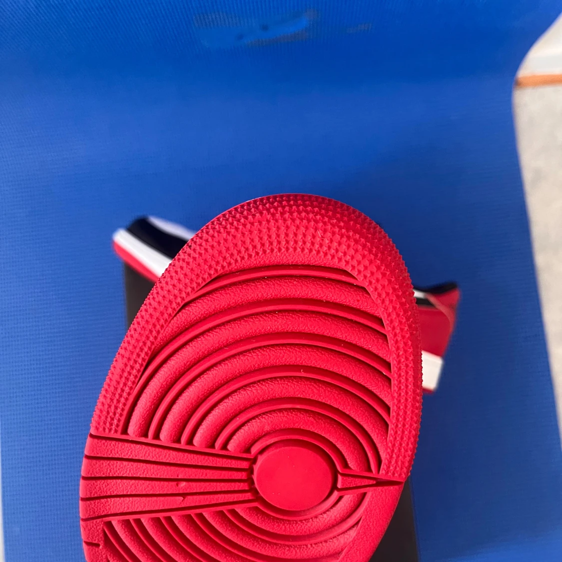 Jordan 1 Low Black Toe  - 93