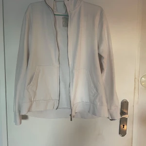 Vit zipper hoodie - Nästan helt oanvänd, endast använd 1-2 gånger.